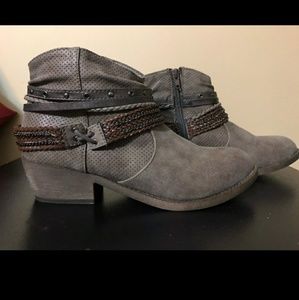 Maurice's Cassie Ankle Boots